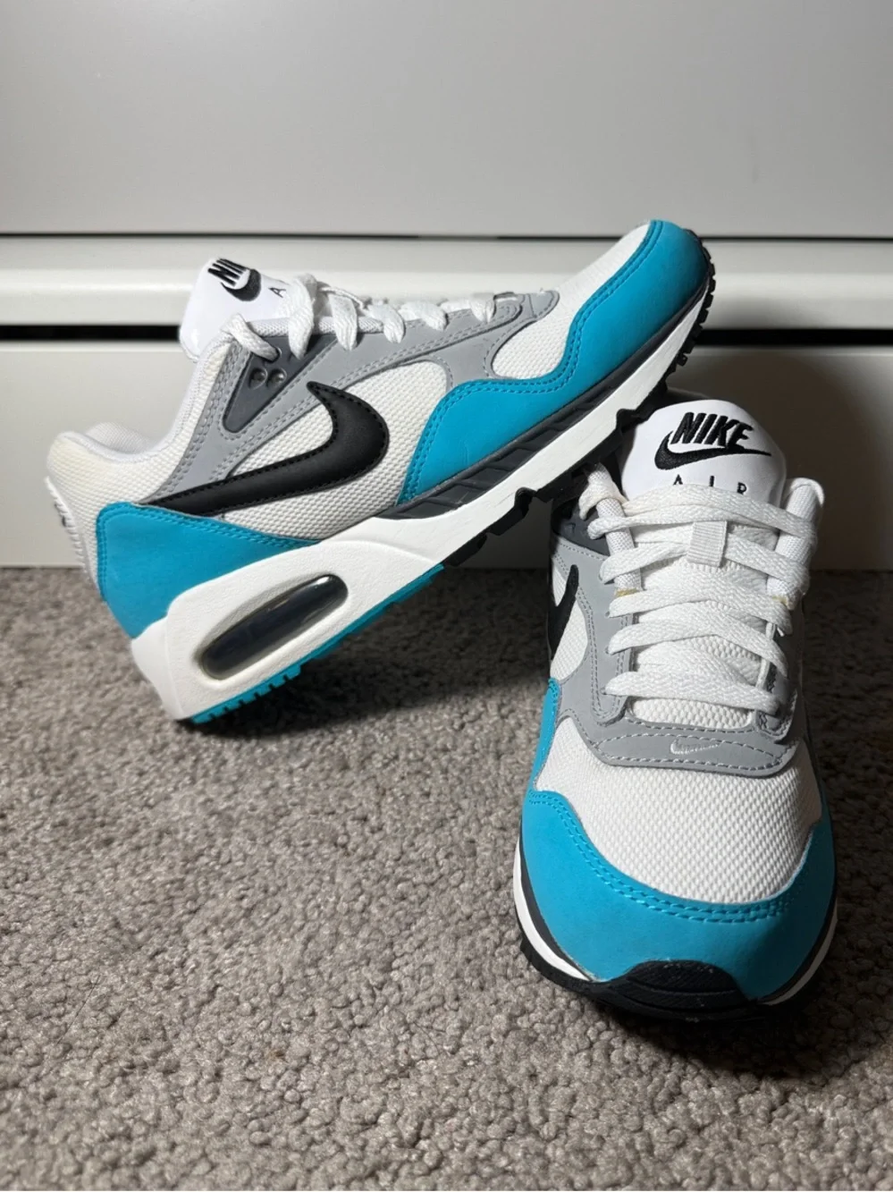 Nike Low-Top Sneakers in White, Gray & Blue-Teal